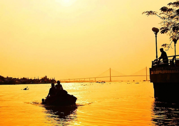 Đến cầu Rạch Miễu, hưởng ngoạn hai ốc đảo xanh mướt trên sông Tiền Đến cầu Rạch Miễu, hưởng ngoạn hai ốc đảo xanh mướt trên sông Tiền