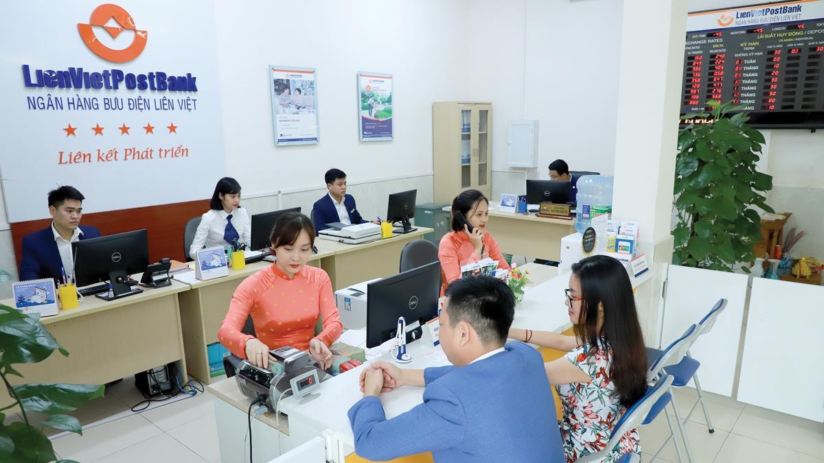 Cổ phiếu LPB - Tăng 4,7% trong ngày đầu lên sàn HOSE