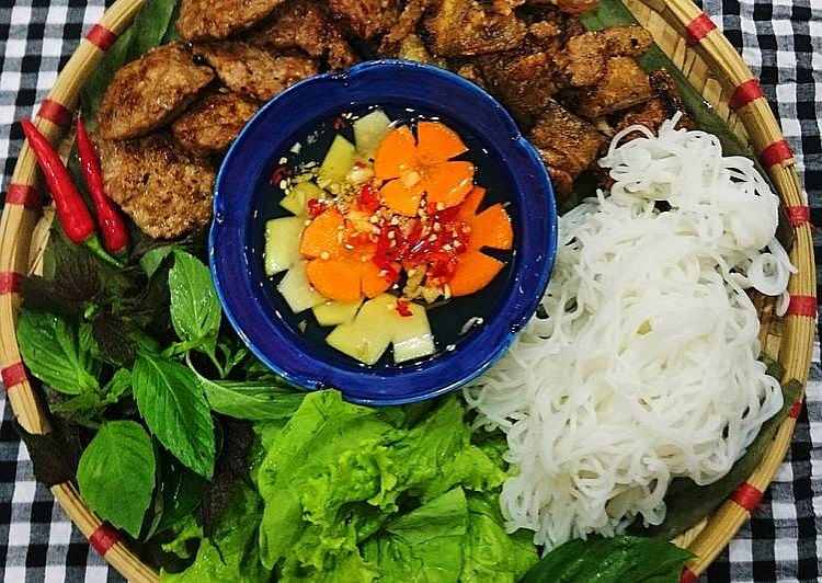 mon ngon viet nam duoc bao chi nuoc ngoai ca ngoi