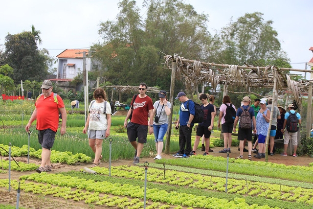 hoi an van la diem sang thu hut khach du lich