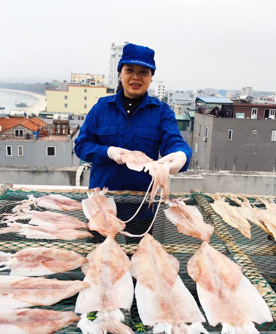 Đặc sản mực khô Cô Tô
