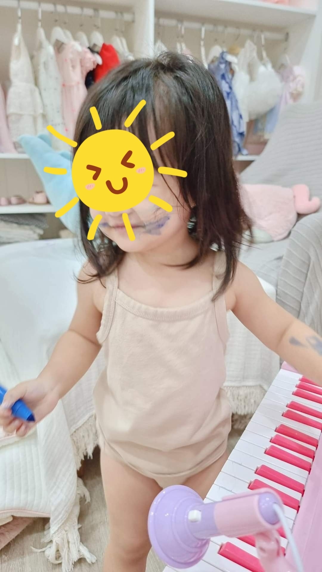 Đông Nhi “tá hỏa” sau khi để Ông Cao Thắng trông con