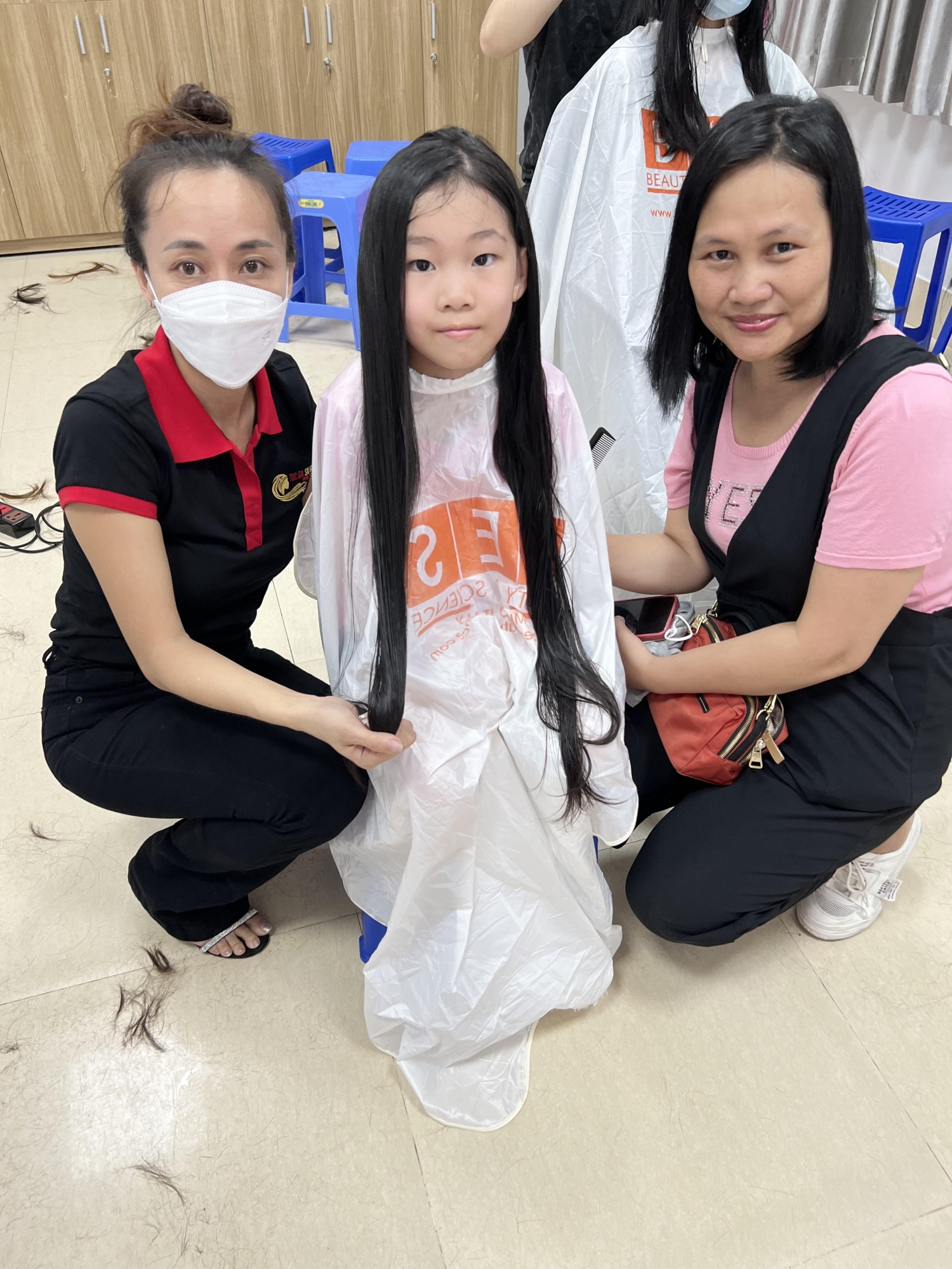 Chương trình tặng tóc cho bệnh nhân ung thư: Gửi gắm thông điệp yêu thương