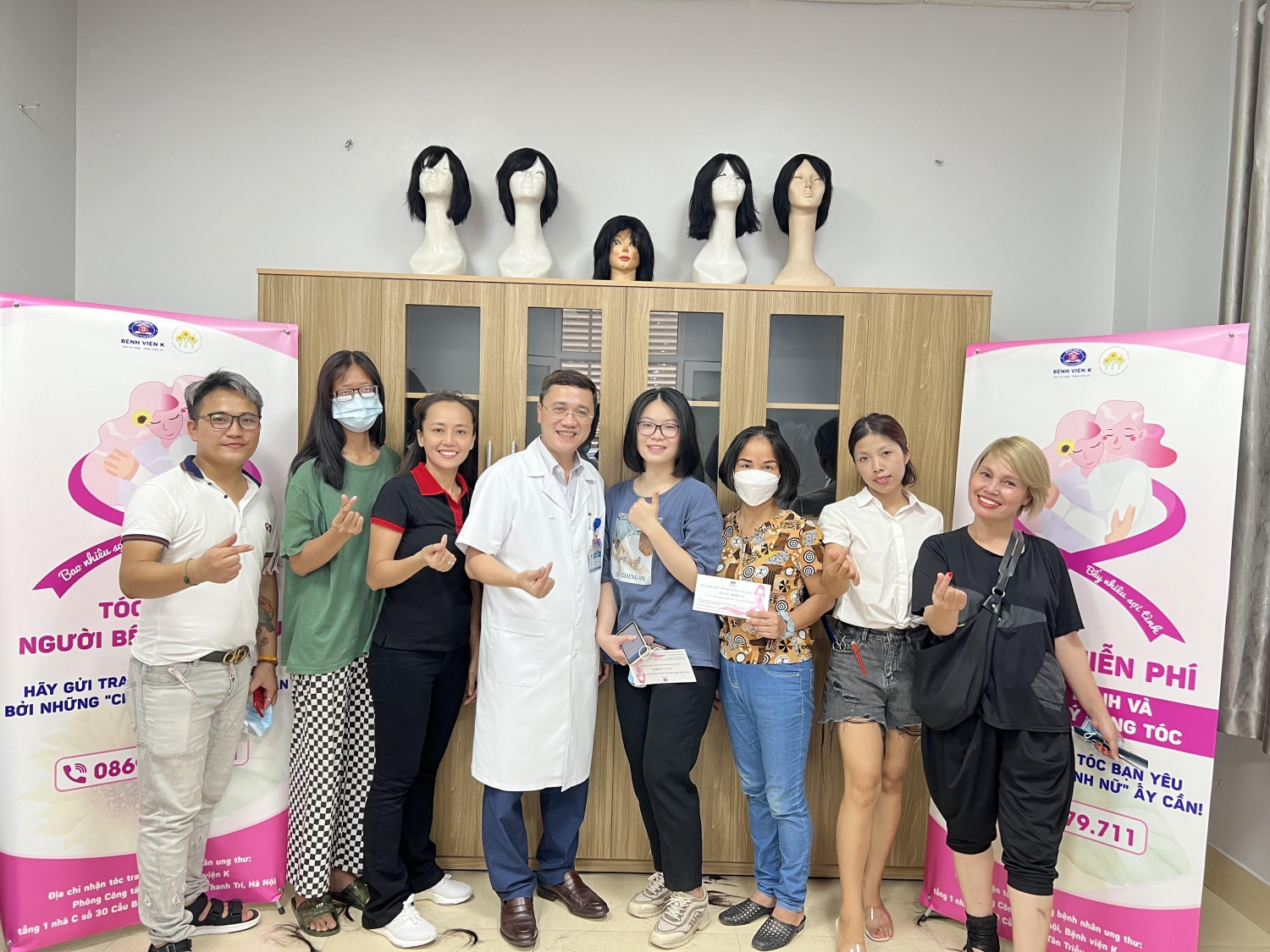 Chương trình tặng tóc cho bệnh nhân ung thư: Gửi gắm thông điệp yêu thương