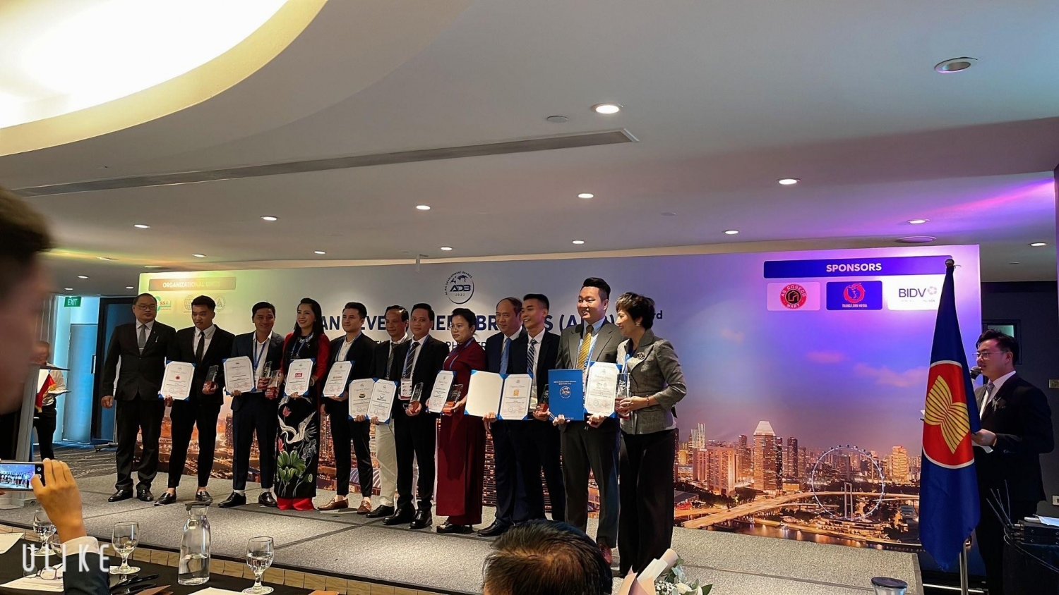 Bcar Auto Lọt Top 10 Thương hiệu phát triển Châu Á - Asian Development Brands Bcar Auto Lọt Top 10 Thương hiệu phát triển Châu Á - Asian Development Brands