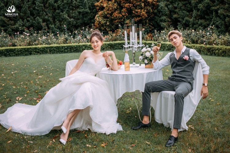 Bóc phong bì cưới quá tay Bình An "dở khóc, dở cười" khi xé cả tiền đô
