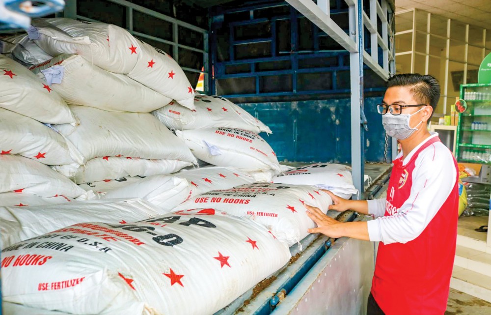 Giá phân bón hôm nay 3/11: Thị trường giao dịch ảm đạm