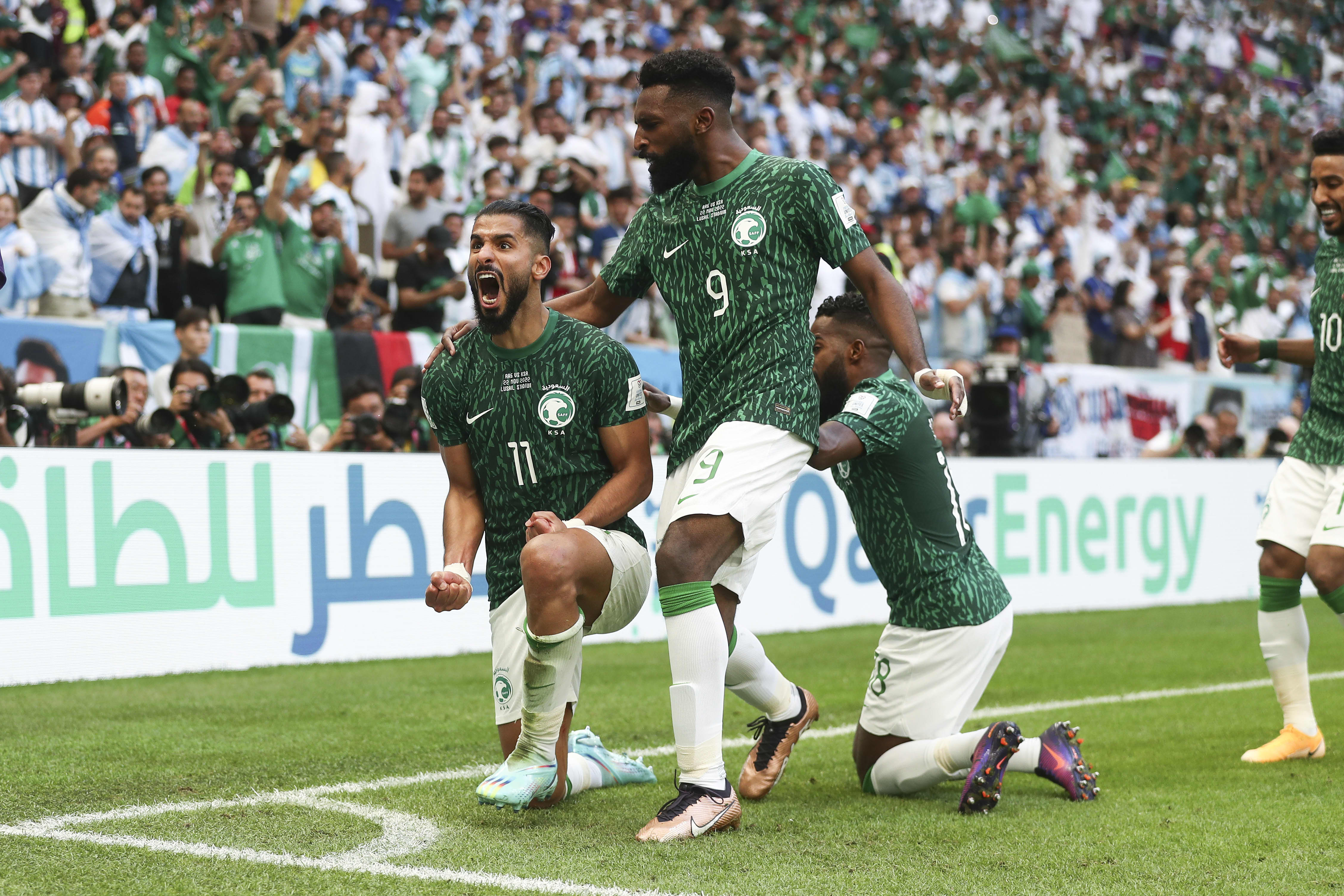 Saudi Arabia viết nên câu chuyện cổ tích "hạ gục" Messi và đồng đội