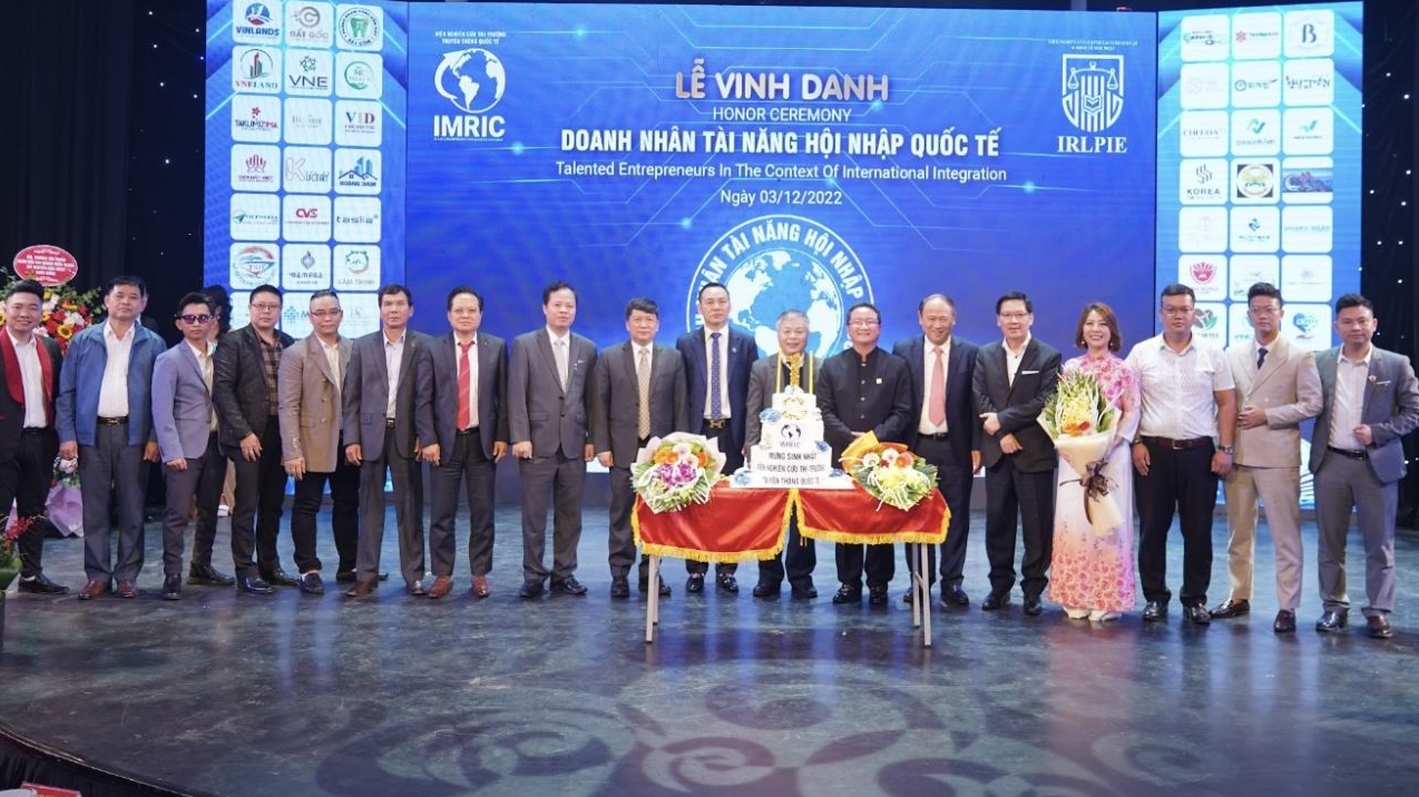 Viện IRLPIE kết hợp Viện IMRIC tổ chức lễ vinh danh các doanh nhân xuất sắc năm 2022