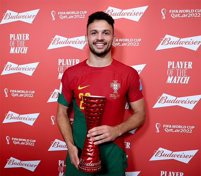 Goncalo Ramos tài năng đến đâu mà có thể "đẩy"Ronaldo lên ghế dự bị