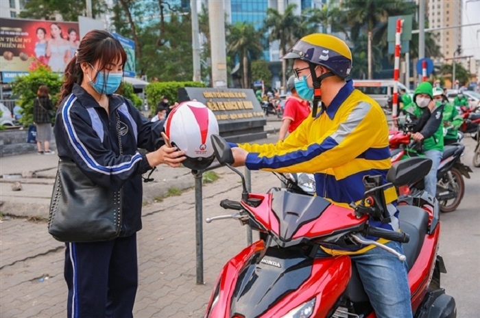 Bí quyết luôn tỉnh táo của cánh xe ôm công nghệ