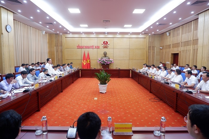 EVNNPC sẽ nỗ lực phát triển hạ tầng lưới điện Nghệ An lên tầm cao mới