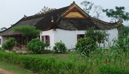 Nới thêm câu phép vua thua lệ làng