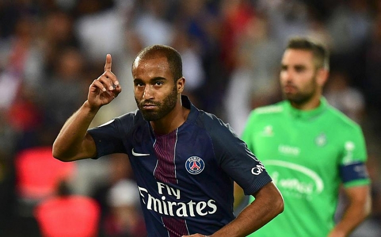 mu dat thoa thuan ca nhan voi lucas moura