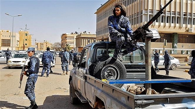 uav tho nhi ky bi ban roi gan thu do libya