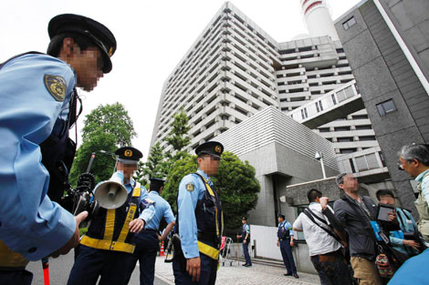 nhat ban xam hai hon 100 phu nu roi ban phim sex