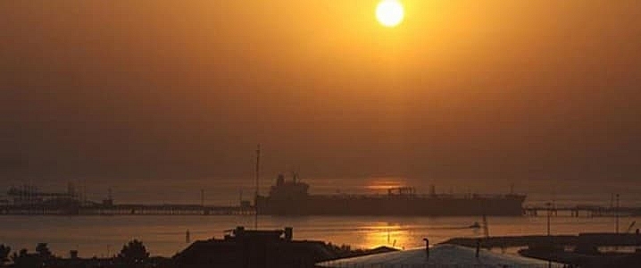 Iran chuẩn bị hàng triệu thùng dầu với triển vọng hồi sinh thỏa thuận hạt nhân