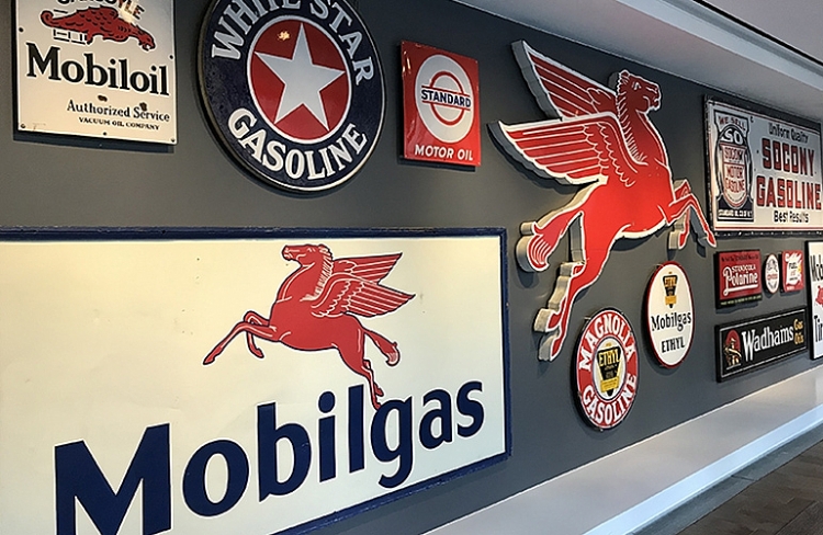 ExxonMobil tụt xếp hạng tín dụng từ AA+ xuống AA exxonmobil tut xep hang tin dung tu aa xuong aa