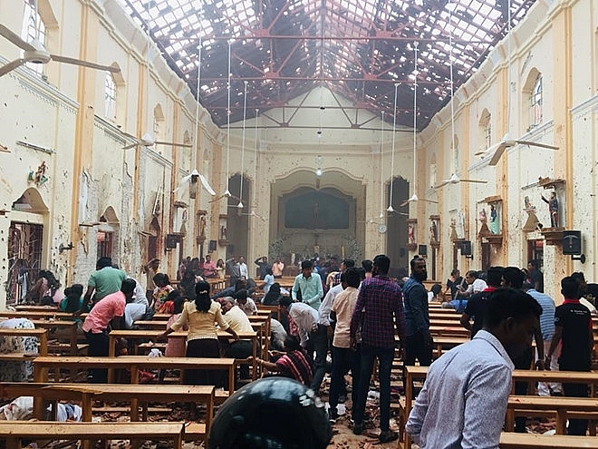 danh bom lien hoan o sri lanka khien hon 300 nguoi thuong vong
