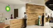 Anh đánh thuế gió, BP xem xét các khoản đầu tư vào dầu khí