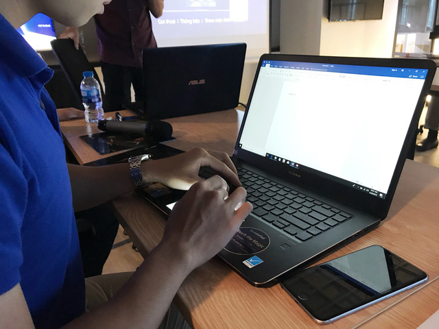 sieu pham asus zenbook pro ve viet nam voi gia len toi 80 trieu dong