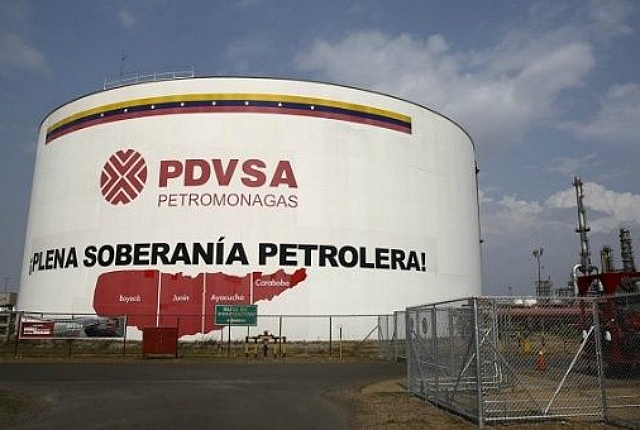 nha may loc dau lon nhat an do ngung nhap khau dau cua venezuela