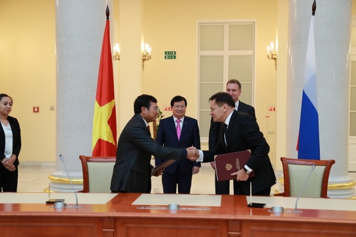 nhung thoa thuan quan trong trong hop tac dau khi viet nga