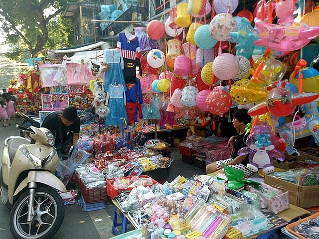 kham pha thien duong mua sam hot nhat dip trung thu o ha noi