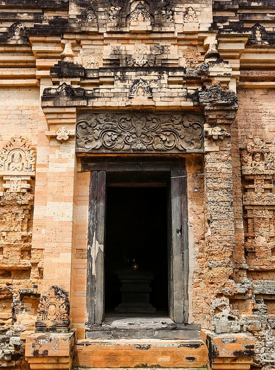 kien truc doc dao cua thap co nghin nam tuoi o tay ninh