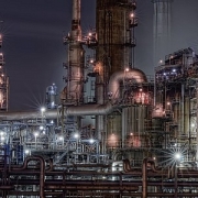 Nhật Bản kêu gọi OPEC bơm thêm dầu