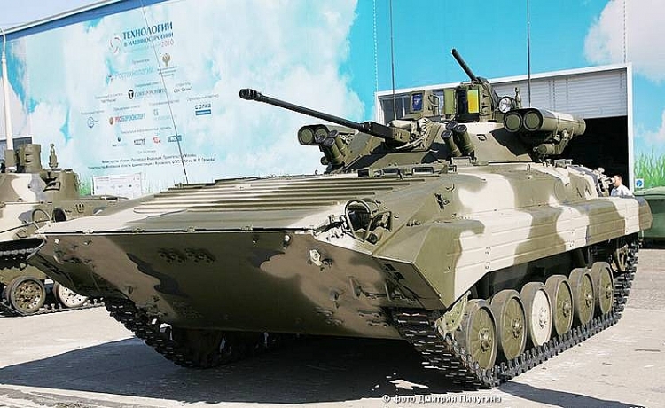 nga sap nhan hang loat xe tang t 90m nang cap