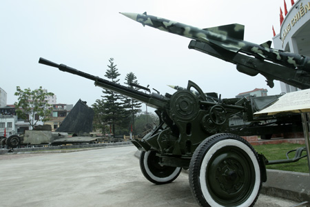 Điện Biên Phủ trên không: Con người đã thắng vũ khí!