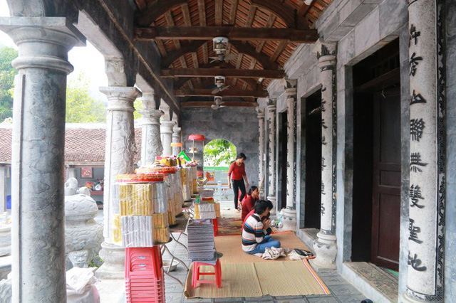 ngoi den tram nam tuoi tho vuong trieu tran linh thieng o co do hoa lu