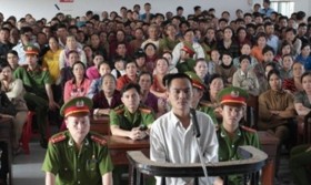 Nghịch tử giết cha vứt xác phi tang lĩnh án chung thân