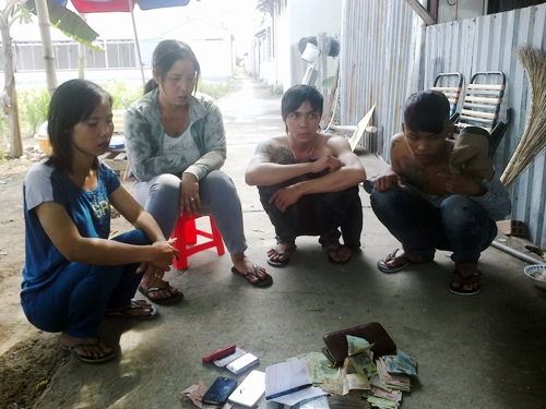 Băng móc túi "ủ mưu" hành nghề đến rằm tháng Giêng