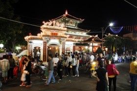 Trắng đêm dâng lễ Bà Chúa xứ núi Sam