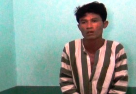 Người mẹ đưa thân lãnh trọn nhát dao cho con