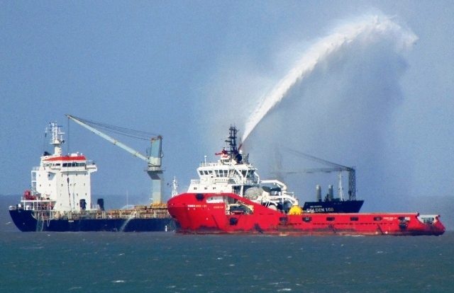 Tàu nước ngoài bốc cháy trên biển Vũng Tàu