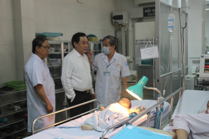 vo chong ong dung lo voi tang toc chuong trinh mo tim