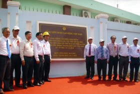 EVN SPC gắn 2 biển công trình chào mừng Đại hội Công đoàn lần thứ XI