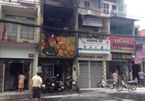 TP HCM: Hỏa hoạn tại quán kem 3 tầng