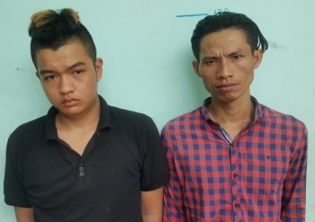 Hai tên cướp lộ mặt vì tin nhắn xin chuộc điện thoại