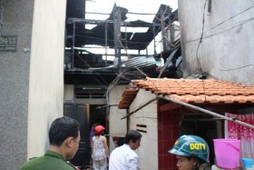 Cháy nhà do phơi quần áo gần đường dây điện