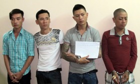 Hai cô gái bị côn đồ nã đạn truy sát tại quán ốc