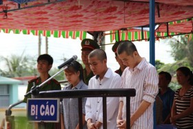 Giọt nước mắt của con nghiện trong băng cướp tiệm vàng