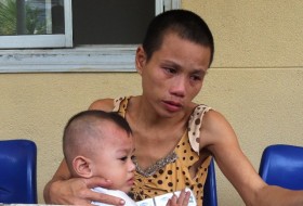 Người phát cơm từ thiện bị đâm chết vì... phát chậm?