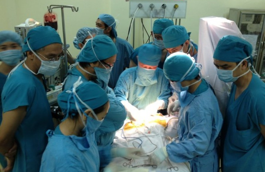 Thông tin mới vụ bé sơ sinh bị đâm vào đầu