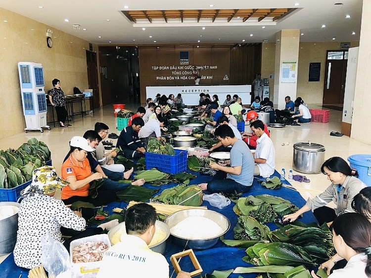 pvfcco mang van nghia tinh den voi dong bao ngheo