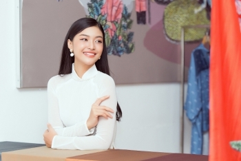 Á hậu Kiều Loan tung bản mashup nhạc xuân sôi động