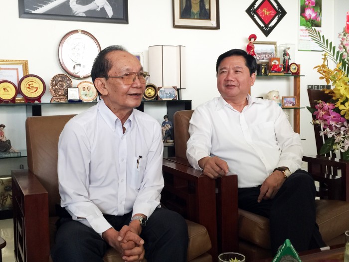 bi thu dinh la thang lang nghe nhung tran tro ve y te tp hcm